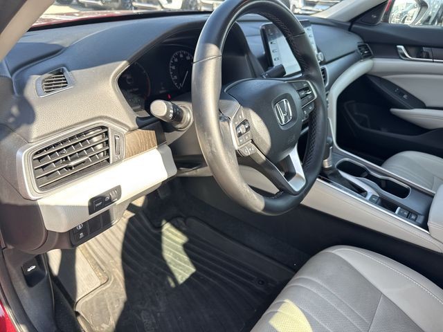 Honda Accord Sedan Vehicle Full-screen Gallery Image 13