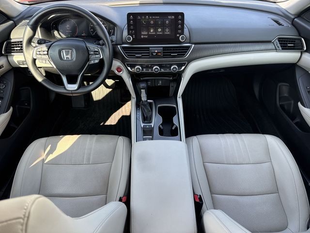 Honda Accord Sedan Vehicle Full-screen Gallery Image 24