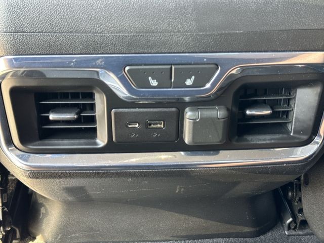 GMC Sierra 1500 Vehicle Full-screen Gallery Image 26