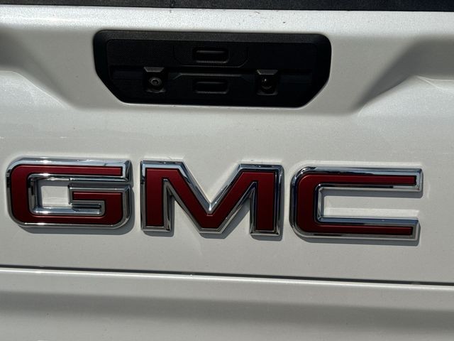 GMC Sierra 1500 Vehicle Full-screen Gallery Image 36