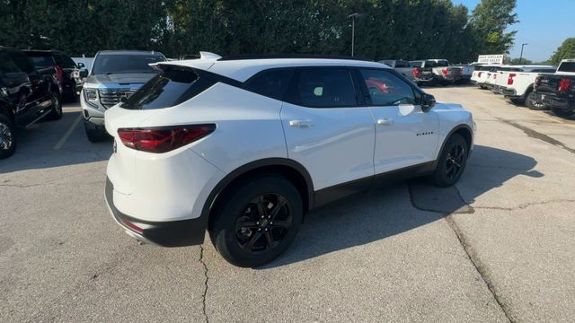 Chevrolet Blazer Vehicle Full-screen Gallery Image 11