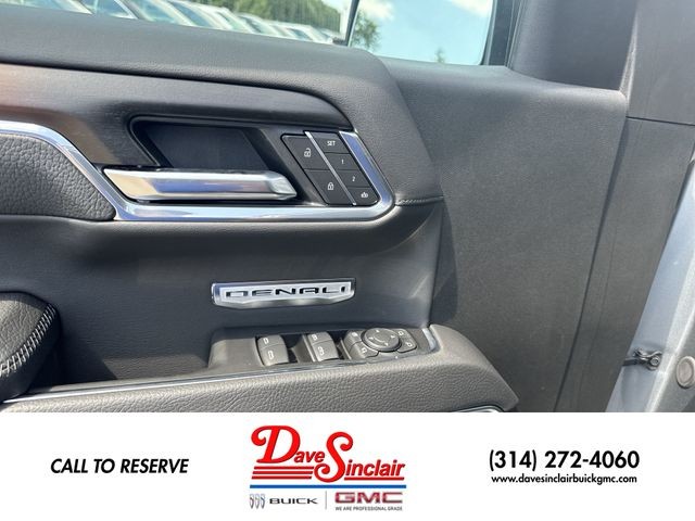 GMC Sierra 1500 Vehicle Full-screen Gallery Image 13