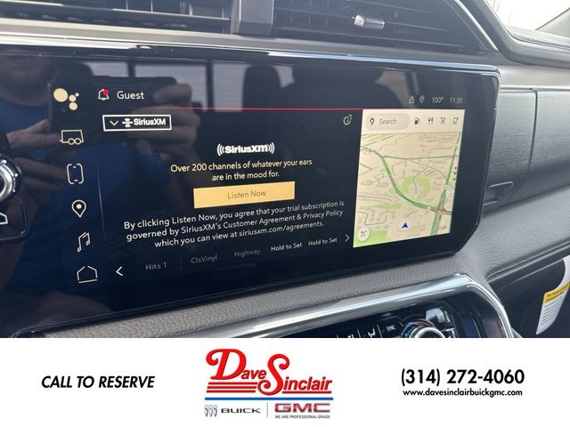 GMC Sierra 1500 Vehicle Full-screen Gallery Image 16