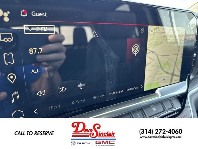 GMC Sierra 1500 Vehicle Full-screen Gallery Image 16