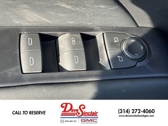 GMC Terrain Vehicle Full-screen Gallery Image 13