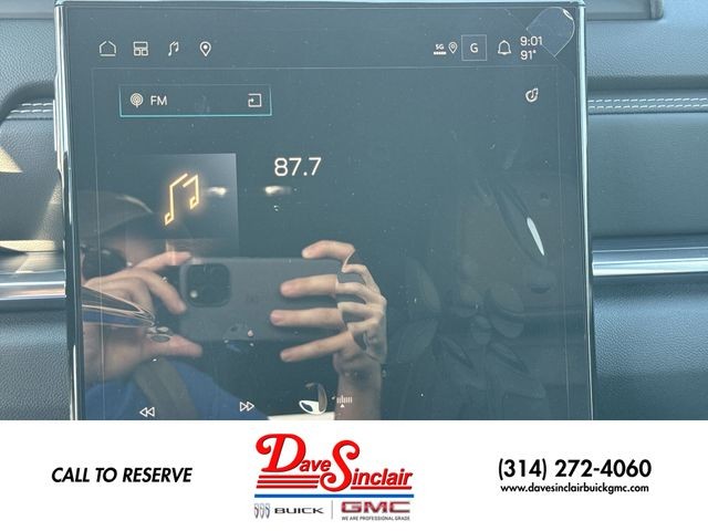 GMC Terrain Vehicle Full-screen Gallery Image 16