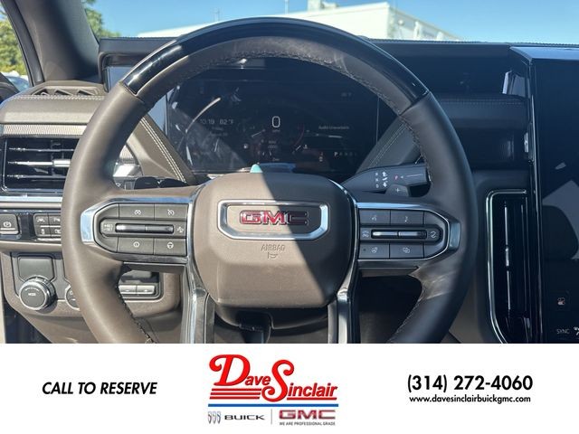 GMC Yukon XL Vehicle Full-screen Gallery Image 14