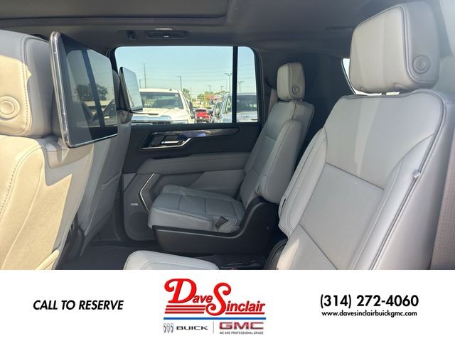 GMC Yukon XL Vehicle Full-screen Gallery Image 23