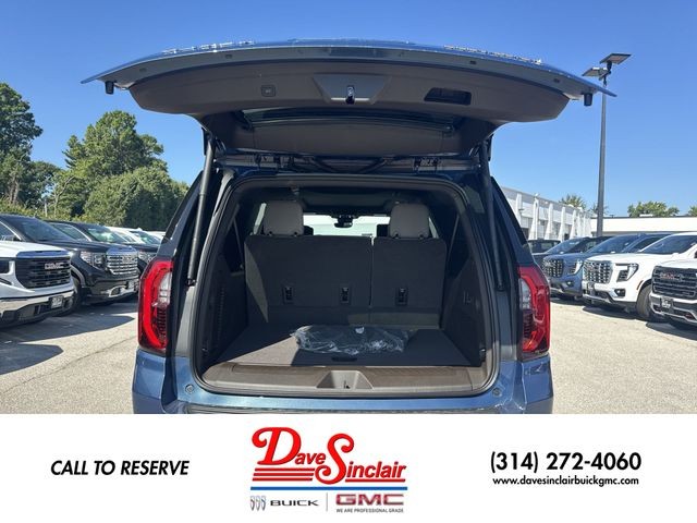GMC Yukon XL Vehicle Full-screen Gallery Image 25