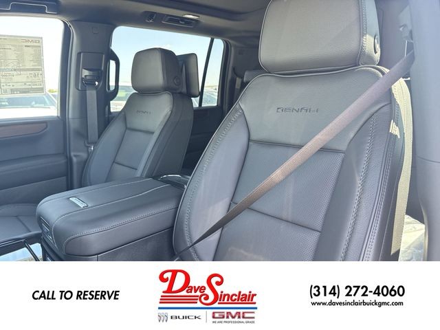GMC Yukon XL Vehicle Full-screen Gallery Image 11