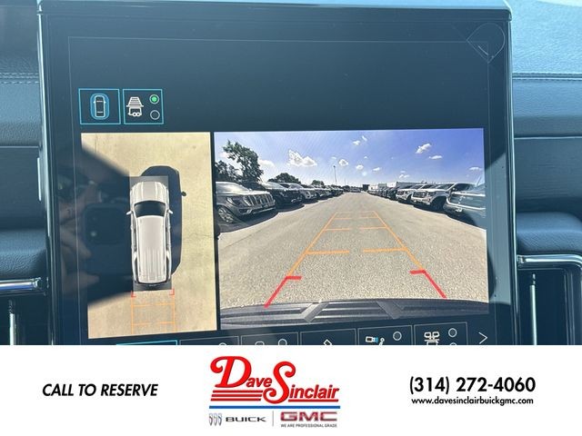 GMC Yukon XL Vehicle Full-screen Gallery Image 17