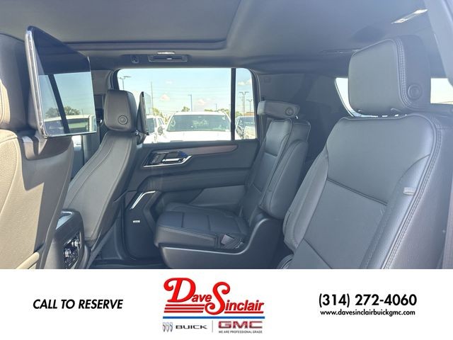 GMC Yukon XL Vehicle Full-screen Gallery Image 23