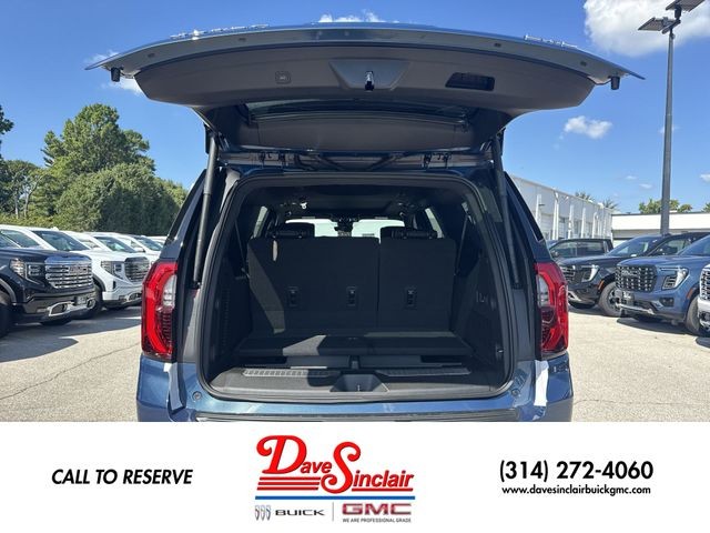 GMC Yukon XL Vehicle Full-screen Gallery Image 25