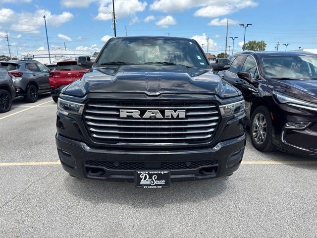 Ram 1500 Vehicle Full-screen Gallery Image 05
