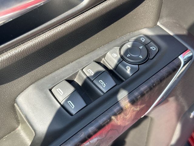 GMC Sierra 1500 Limited Vehicle Full-screen Gallery Image 28