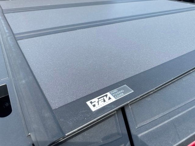 GMC Sierra 1500 Vehicle Full-screen Gallery Image 18