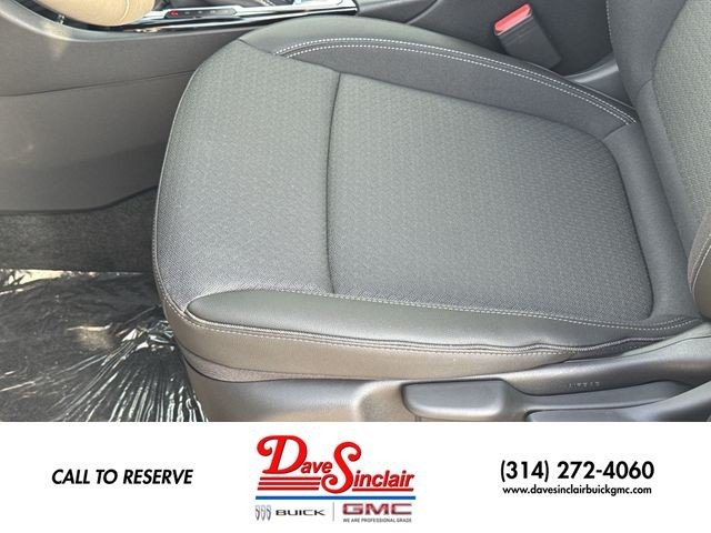 Buick Encore GX Vehicle Full-screen Gallery Image 12