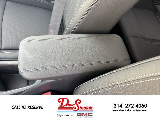 Buick Encore GX Vehicle Full-screen Gallery Image 20