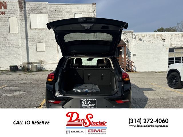 Buick Encore GX Vehicle Full-screen Gallery Image 22