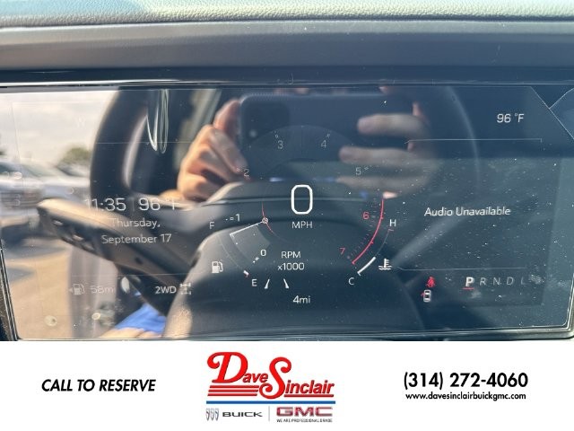 GMC Terrain Vehicle Full-screen Gallery Image 15