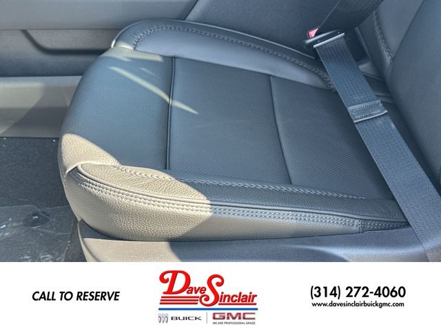 GMC Sierra 1500 Vehicle Full-screen Gallery Image 12