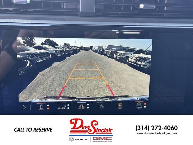 GMC Sierra 1500 Vehicle Full-screen Gallery Image 17