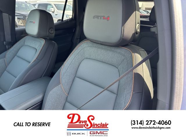 GMC Terrain Vehicle Full-screen Gallery Image 11