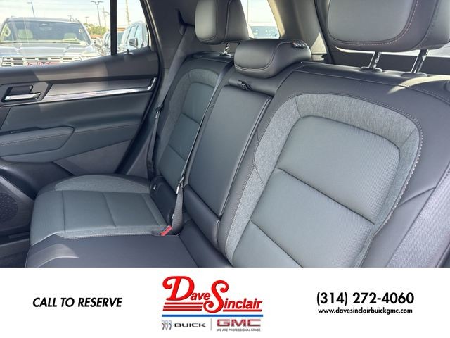 GMC Terrain Vehicle Full-screen Gallery Image 22