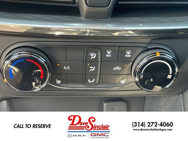 Buick Encore GX Vehicle Full-screen Gallery Image 18