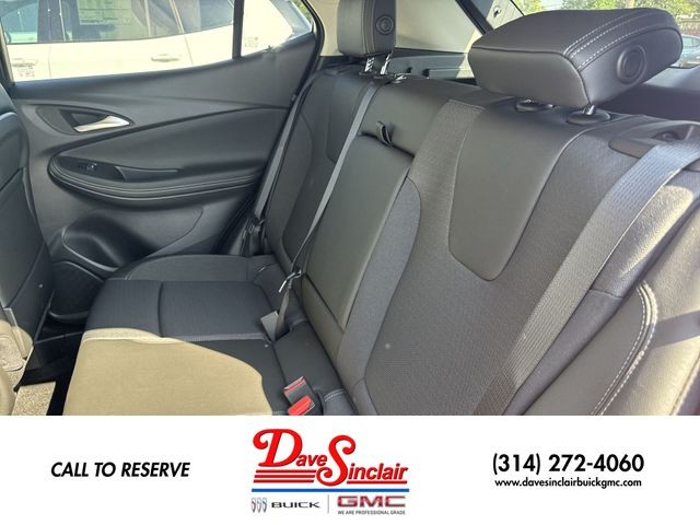 Buick Encore GX Vehicle Full-screen Gallery Image 21
