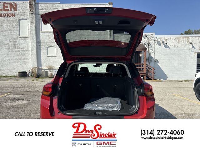 Buick Encore GX Vehicle Full-screen Gallery Image 22