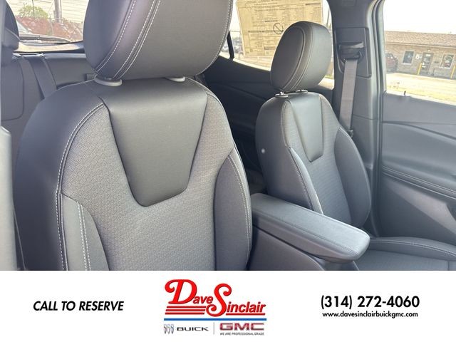 Buick Encore GX Vehicle Full-screen Gallery Image 23