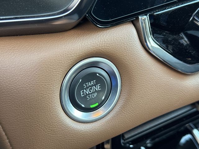 GMC Canyon Vehicle Full-screen Gallery Image 21