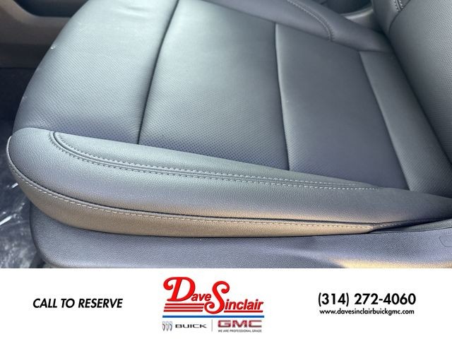 GMC Sierra 1500 Vehicle Full-screen Gallery Image 12