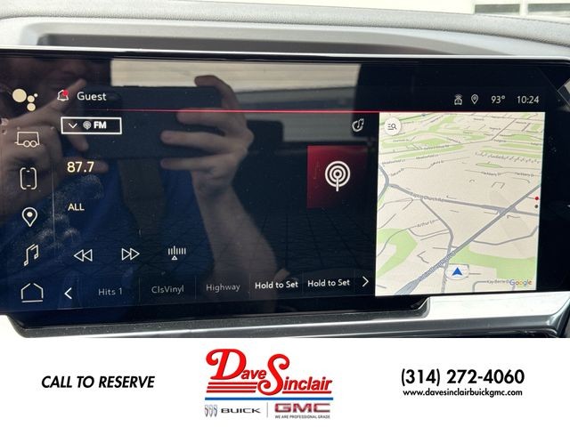 GMC Sierra 1500 Vehicle Full-screen Gallery Image 16
