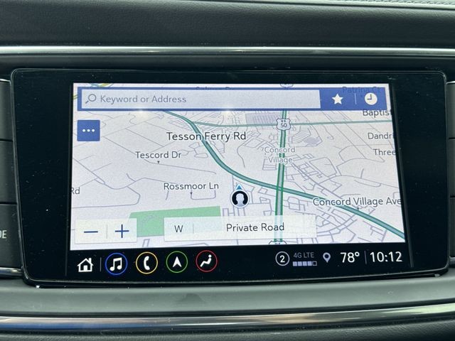 Buick Enclave Vehicle Full-screen Gallery Image 18