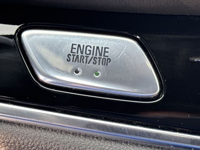 Buick Enclave Vehicle Full-screen Gallery Image 21