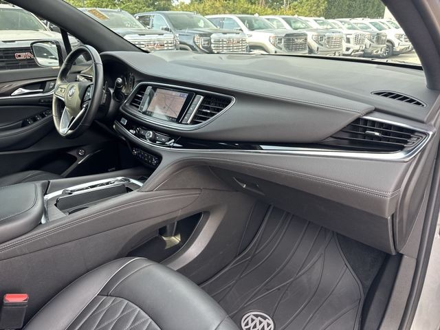 Buick Enclave Vehicle Full-screen Gallery Image 34