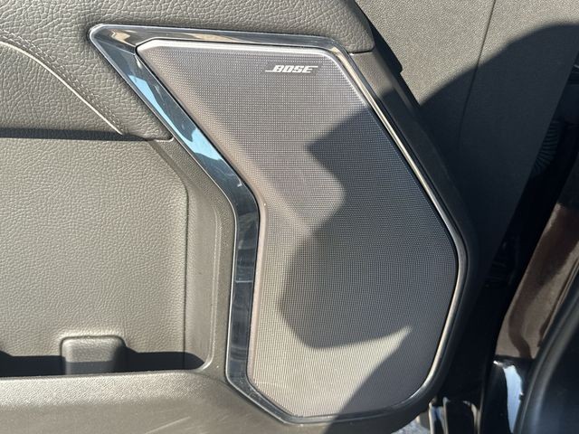 GMC Sierra 1500 Vehicle Full-screen Gallery Image 29
