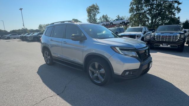 Honda Passport Vehicle Full-screen Gallery Image 03