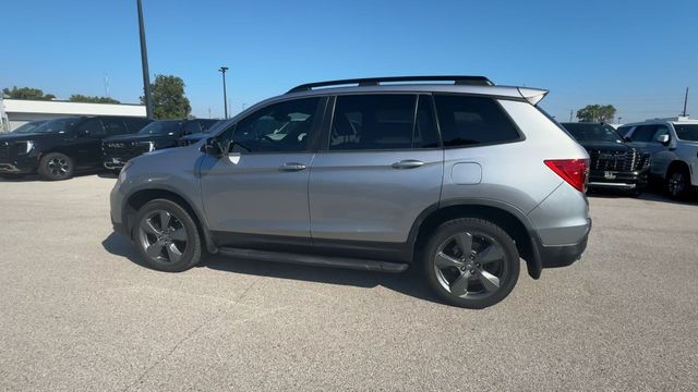 Honda Passport Vehicle Full-screen Gallery Image 09