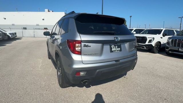 Honda Passport Vehicle Full-screen Gallery Image 10