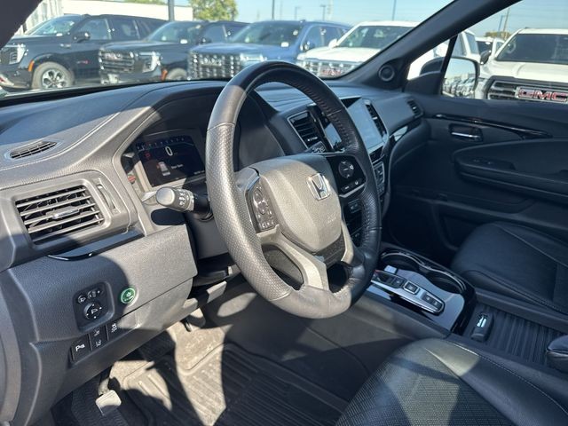 Honda Passport Vehicle Full-screen Gallery Image 13