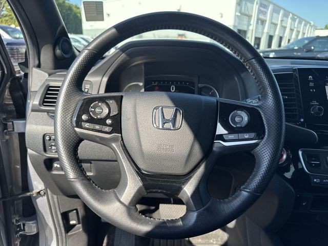 Honda Passport Vehicle Full-screen Gallery Image 14