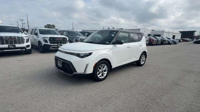 Kia Soul Vehicle Full-screen Gallery Image 06