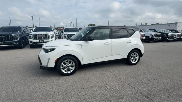 Kia Soul Vehicle Full-screen Gallery Image 07