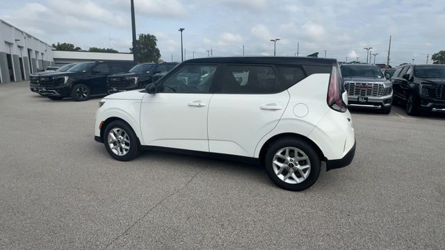 Kia Soul Vehicle Full-screen Gallery Image 09