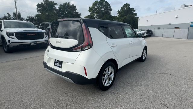 Kia Soul Vehicle Full-screen Gallery Image 11