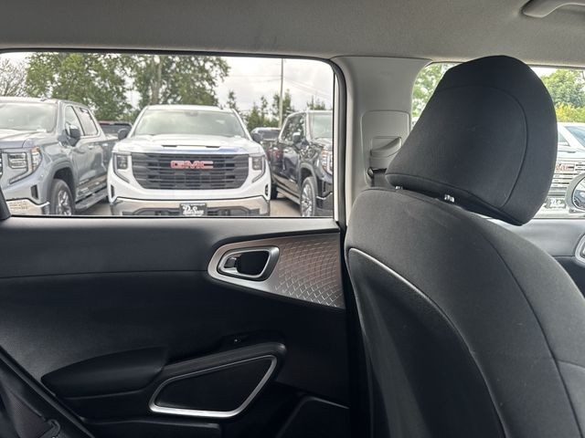 Kia Soul Vehicle Full-screen Gallery Image 13