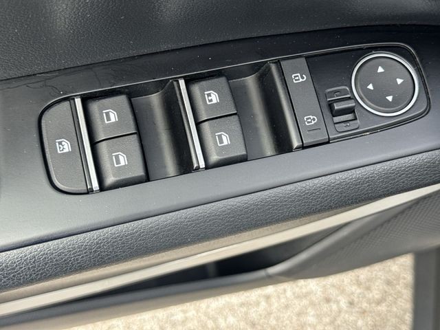 Kia Soul Vehicle Full-screen Gallery Image 32